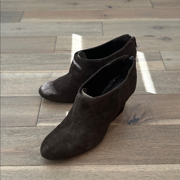 Naturalizer Ella Dark Brown taupe Wedge heel booties Shoes - Picture 1 of 8